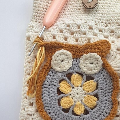 Owl bunting