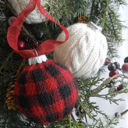 Cable Knit Holiday Ornaments