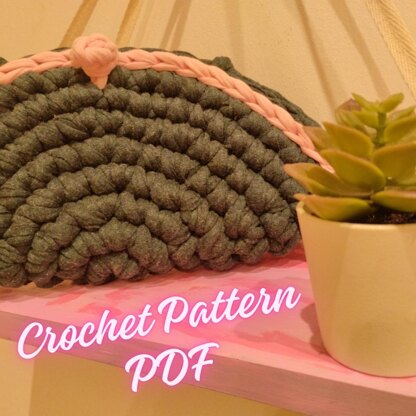 Green Clutch made in fabric crochet