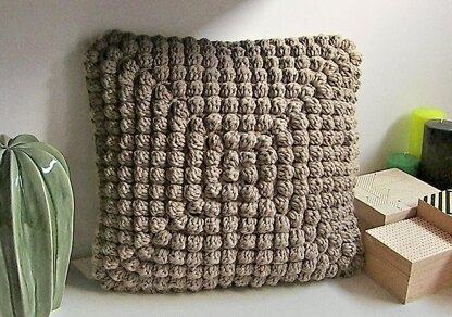 Bobbles in the Puff Pillow Pattern