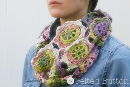 Infinity Blossom Cowl