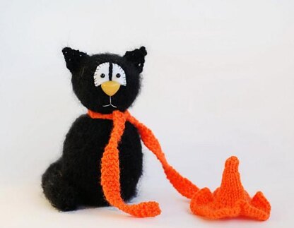 Black Cat in the orange Hat - halloween knitting pattern (knitted round)