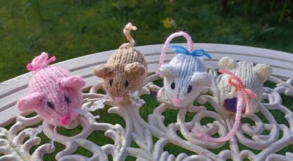 Little Mouse Family Creme Egg Cover Knitting Pattern DK Gift Charity knit EASY Easter Egg Hunt Milk Toy Cadburys Caramel Oreo Egg