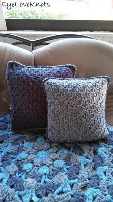 Basic C2C Throw Pillow