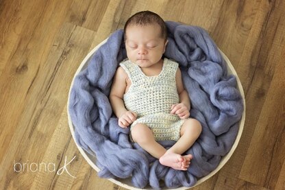 Simple Crochet Newborn Onsie