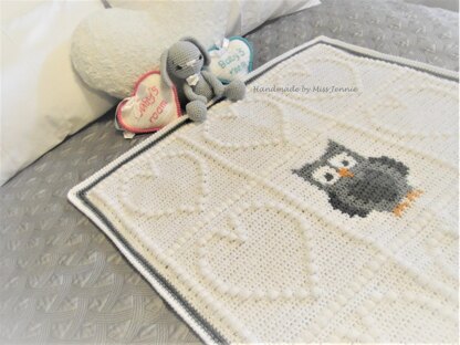 Loveheart Owl Crochet Baby Blanket