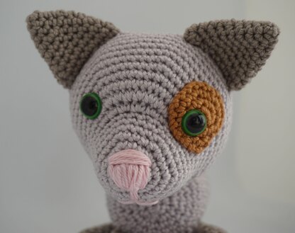 Crochet pattern for cat Joy!