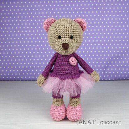 Crochet pattern of Girl Bear