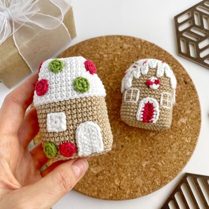 Crochet gingerbread houses pattern Christmas ornament amigurumi decor