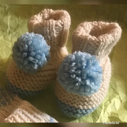 Pompom Booties in Bernat Softee Baby Solids