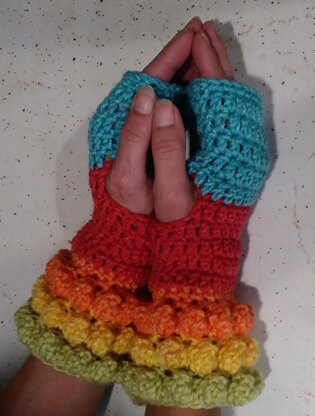 Popcorn Bobbles Fingerless Gloves