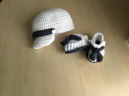 Baby Bootie & Hat Set N 262