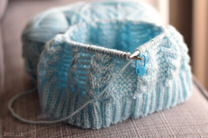 Greenland cowl in Aqua Blue