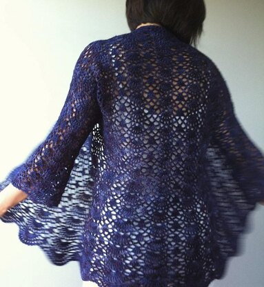 Ava - lacy shells cardigan