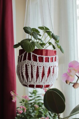 Twisted Plant Pot Cover