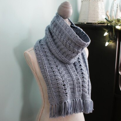 Blissful Cabled Scarf