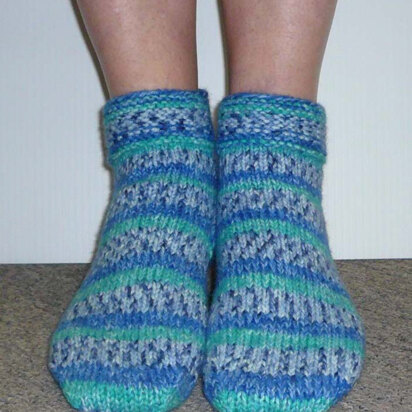 Slipper Socks in Plymouth Encore Worsted Colorspun - F227