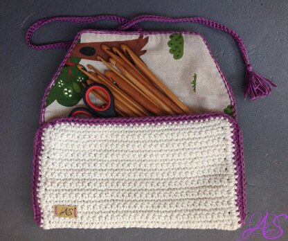 Pencil Case with Tassel Crochet Pattern