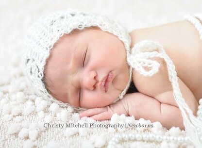 Newborn Scallop & Cables Bonnet and Wrap