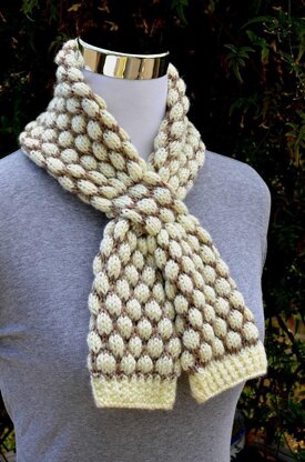 Shaded Bobble Stitch Scarf ( Keyhole / Ascot / Pull-Through / Vintage / Stay On Scarf Knitting Pattern )