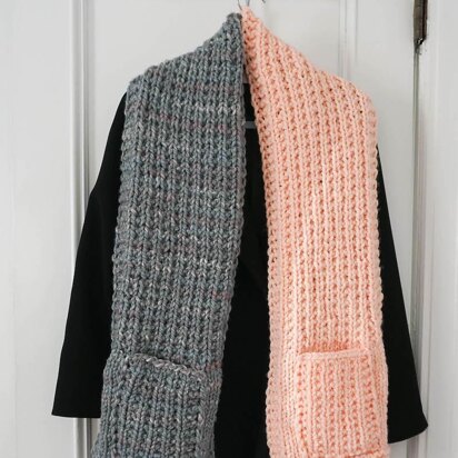 Color Blocked Pocket Scarf