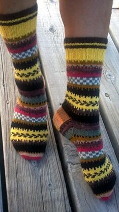 POTLUCK FAIR ISLE SOCKS