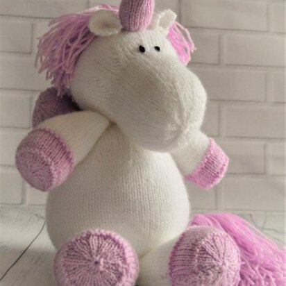 Sprinkle the Unicorn - knitting pattern