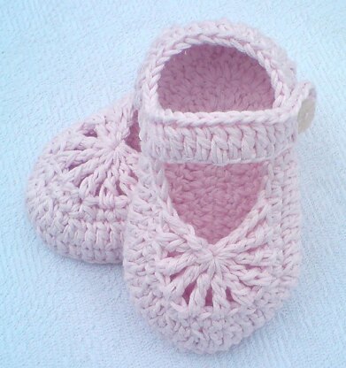 Crocheted Baby Girl Shoes