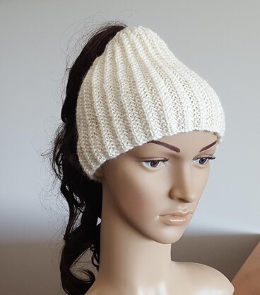 Kimberley - broken rib ponytail/messy bun beanie