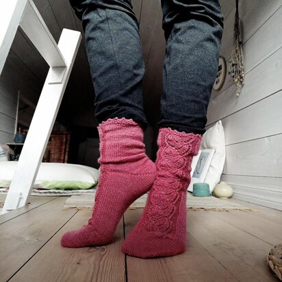 Foxglove Socks - knitting pattern
