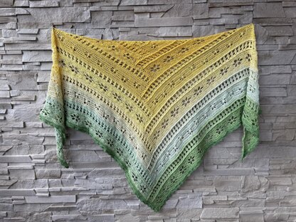 Triangular Scarf Idyia