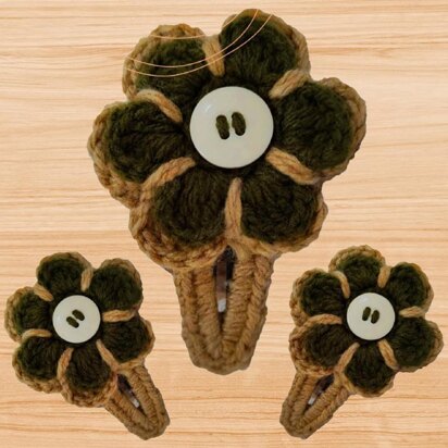 Crochet flower hair clip