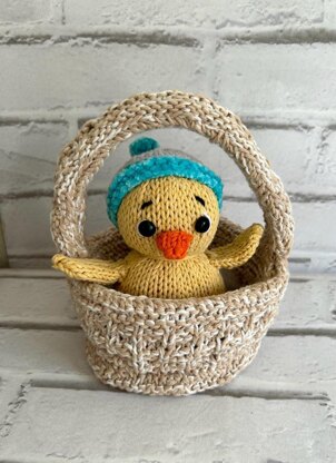 Easter Baskets and Baby Chick Knitting Pattern