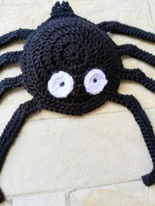 Crochet Halloween spider & spiderweb