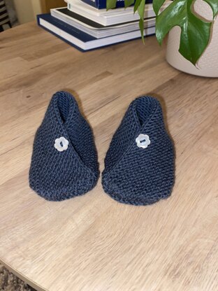 44 / Wrap Baby Booties