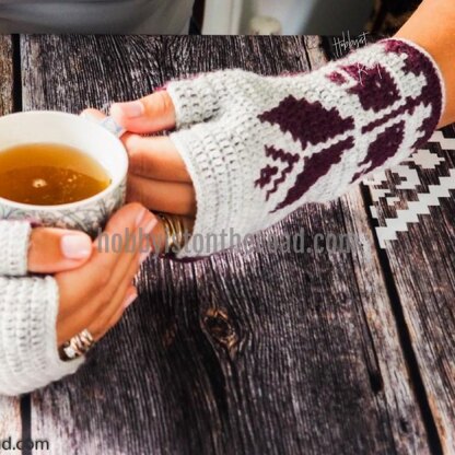 Baltic Flowers Fingerless Gloves