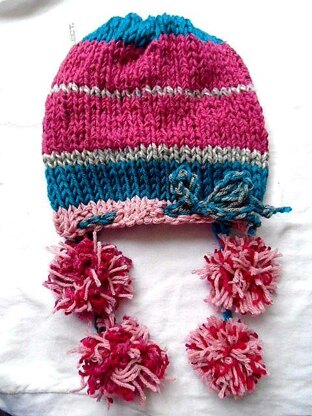 877-PomPom Ties Hat