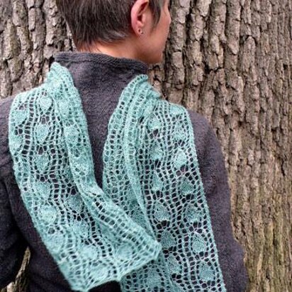 Pear and Trellis Scarf