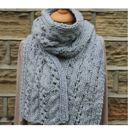 Lace Cable Scarf in Rowan Big Wool