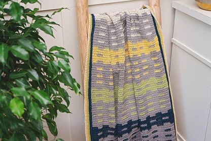 Garden Fence Crochet Blanket