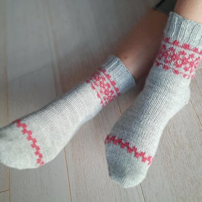 Ninalika Socks - knitting pattern