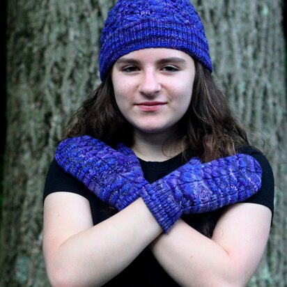 Grape Leaf Mittens - knitting pattern