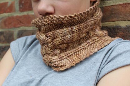 Criss Cross Cabled Cowl