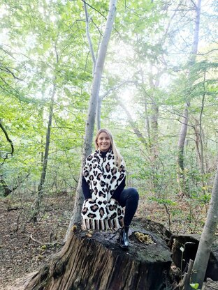 Leopard Print C2C Pocket Shawl / Scarf