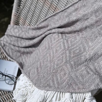 Still Form Shawl