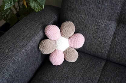 Crochet Pattern Flower Pillow!