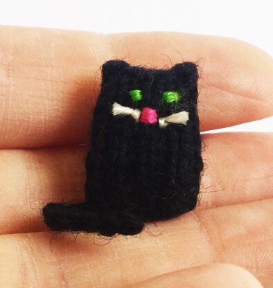 Teeny Tiny Halloween Cat