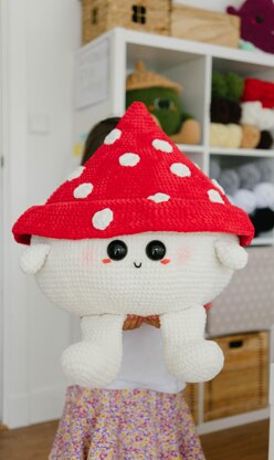 Cuddle-sized fly agaric