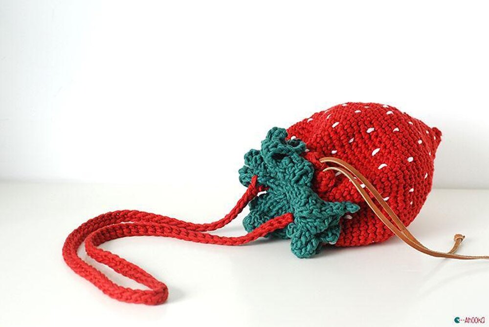 Strawberry bag crochet online pattern