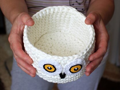 Hedwig white owl basket /Potters friend
